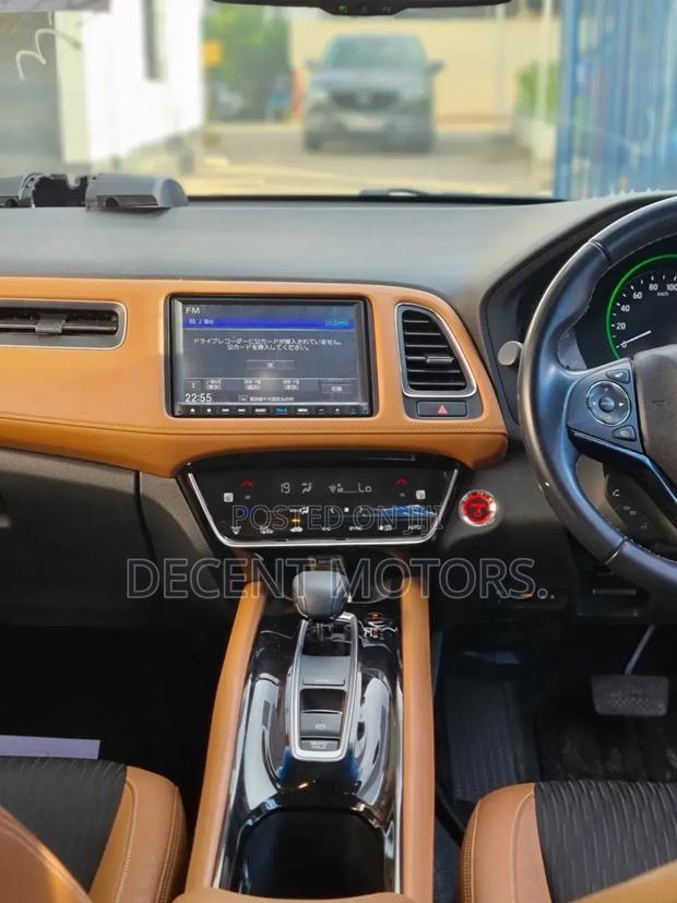 Honda Vezel 1.5 Hybrid 2WD 2020 Gray