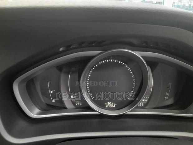 Volvo V40 2019 Blue