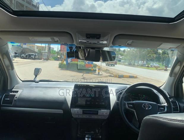 Toyota Land Cruiser Prado 2021 Black