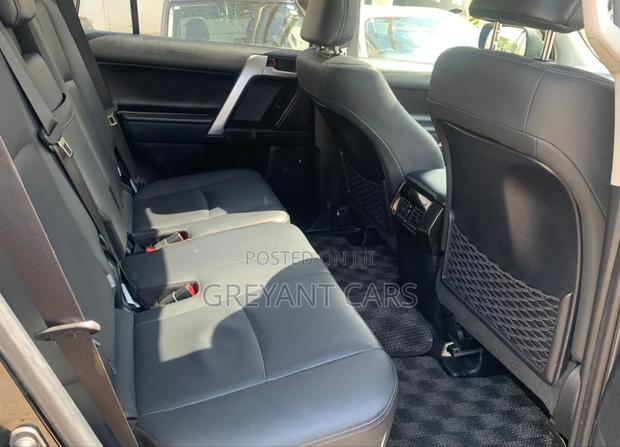 Toyota Land Cruiser Prado 2021 Black