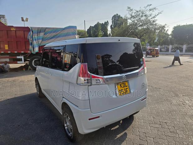 Suzuki Solio 2017 White