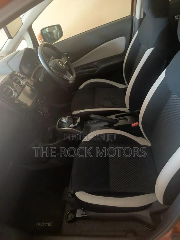 Nissan Note 2018 Orange