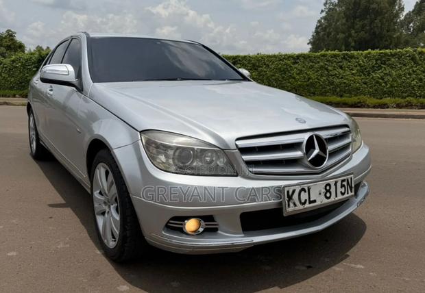 Mercedes-Benz C200 2010 Silver