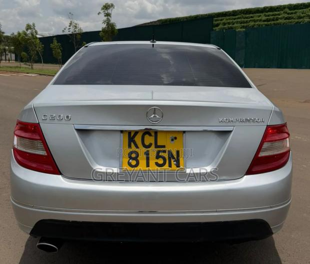 Mercedes-Benz C200 2010 Silver