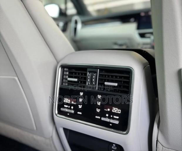 Porsche Cayenne 2019 Blue