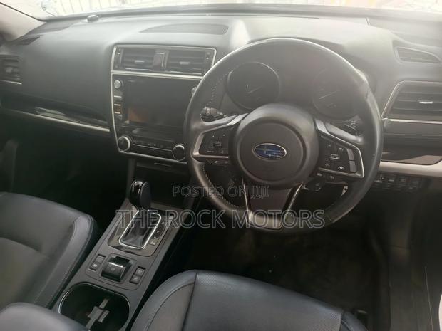 Subaru Outback 2018 Green