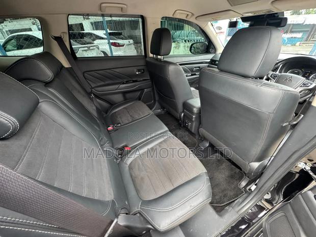 Mitsubishi Outlander 2.4 PHEV AWD 2017 Black
