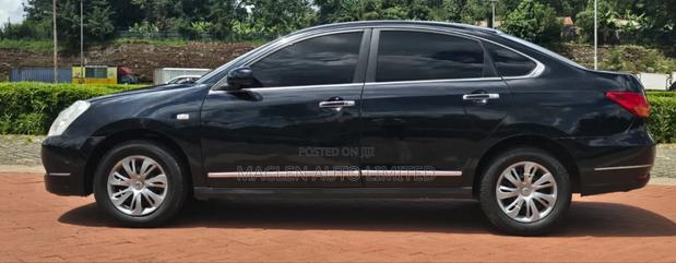 Nissan Bluebird 2010 Black