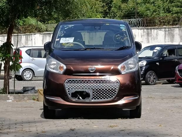 Nissan Dayz 2018 Brown