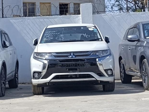 Mitsubishi Outlander 2.0 PHEV AWD 2019 White