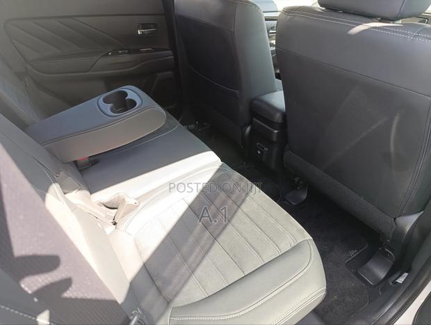 Mitsubishi Outlander 2.0 PHEV AWD 2019 White