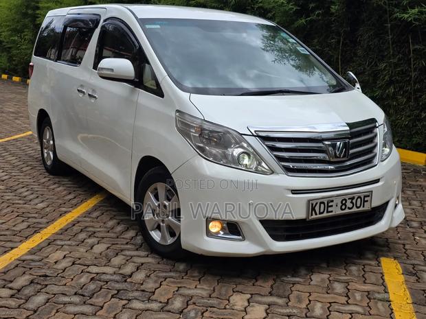 Toyota Alphard 2.4 Petrol FWD 2014 White