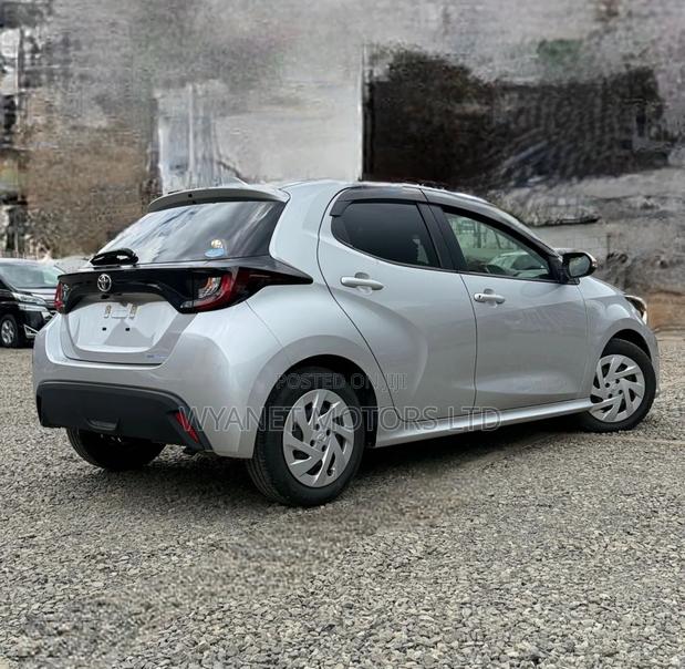 Toyota Yaris 2020 Silver