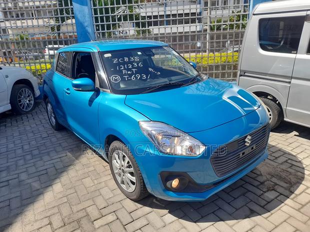 Suzuki Swift 2018 Blue