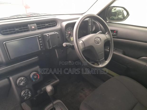 Toyota Probox 1.5 DX 4WD 2020 Green