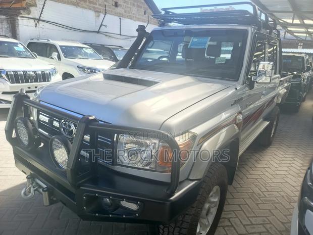 Toyota Hilux 2018 White