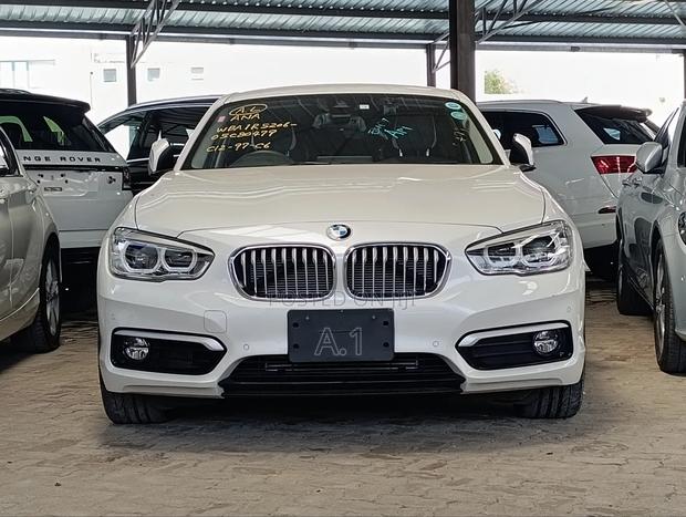 BMW 118i 2019 Pearl
