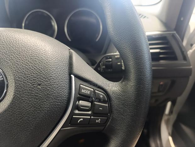 BMW 118i 2019 Pearl