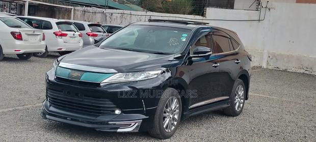 Toyota Harrier 2.0 2018 Black