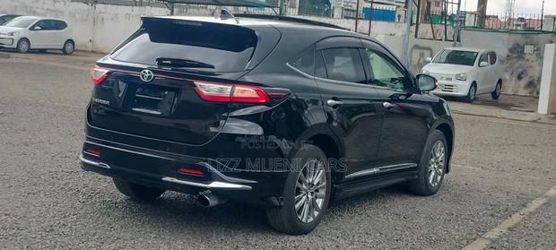 Toyota Harrier 2.0 2018 Black