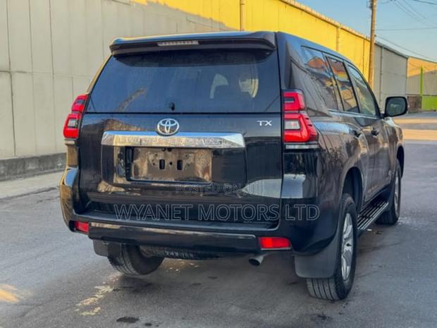Toyota Land Cruiser Prado 2.7 2020 Black
