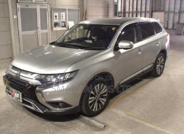 Mitsubishi Outlander 2019 Silver