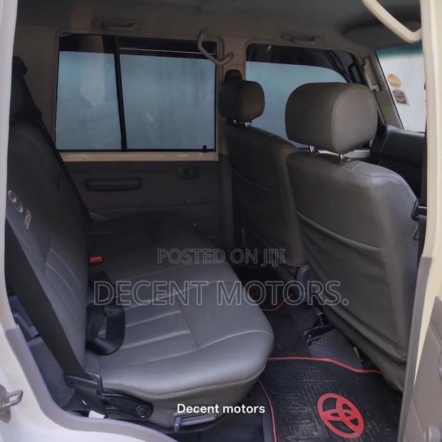 Toyota Land Cruiser 2019 White