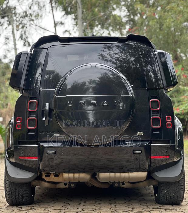 Land Rover Defender 2022 Black