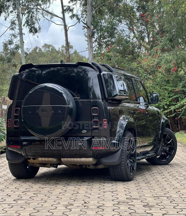 Land Rover Defender 2022 Black