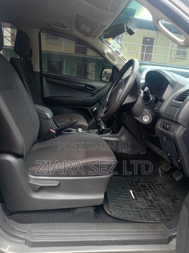 Isuzu D-MAX 2020 Gray