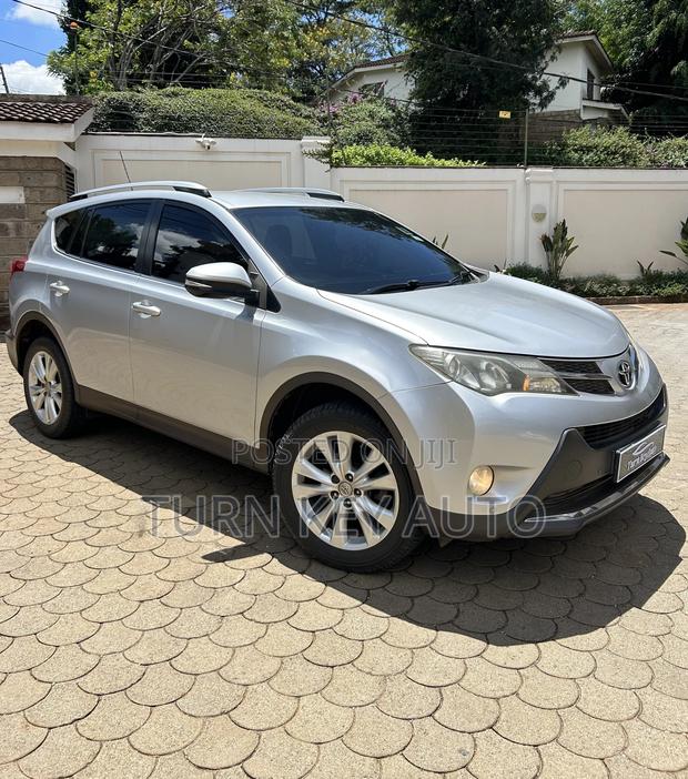 Toyota RAV4 2015 Silver