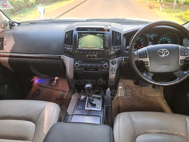 Toyota Land Cruiser 2008 White