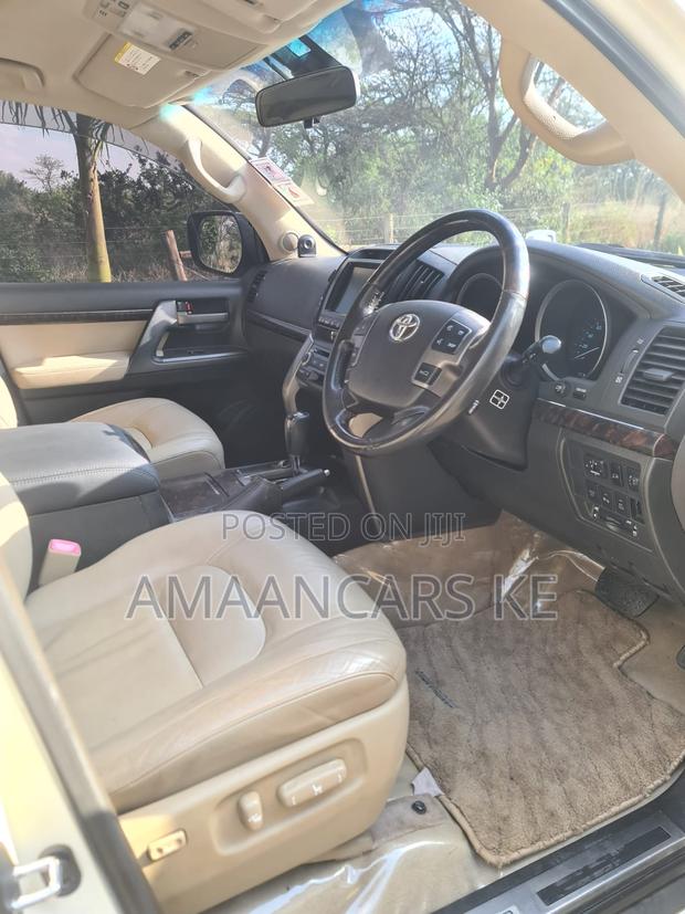 Toyota Land Cruiser 2008 White