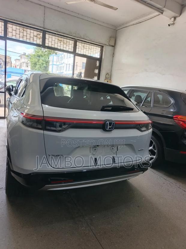 Honda Vezel 1.5 Hybrid 2WD 2021 White