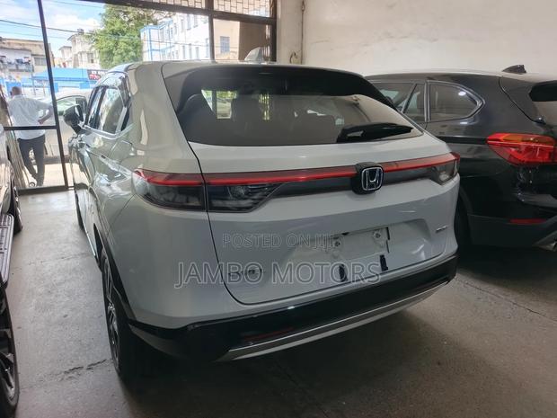 Honda Vezel 1.5 Hybrid 2WD 2021 White