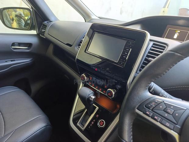 Nissan Serena 2019 White