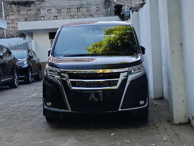 Toyota Esquire 2.0 FWD (7 seater) 2019 Black
