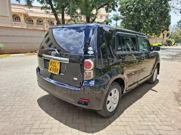 Toyota Corolla Rumion Hatchback 1.5 FWD 2010 Black