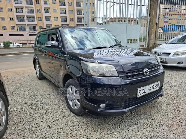 Toyota Corolla Rumion Hatchback 1.5 FWD 2010 Black