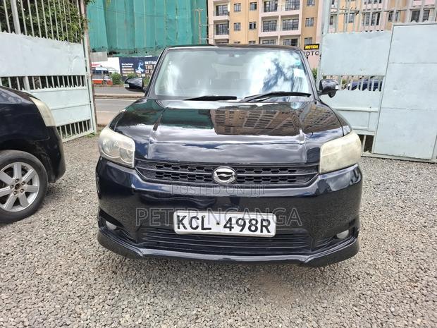 Toyota Corolla Rumion Hatchback 1.5 FWD 2010 Black