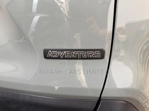 Toyota RAV4 Adventure AWD 2020 Green