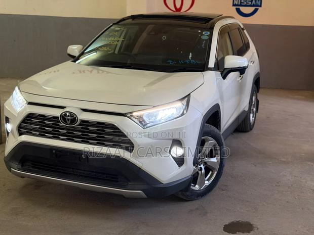 Toyota RAV4 2019 White