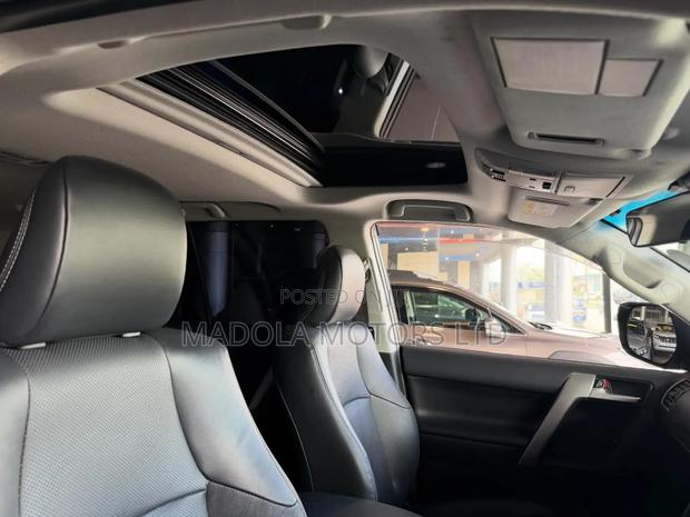 Toyota Land Cruiser Prado 2.7 2019 Black