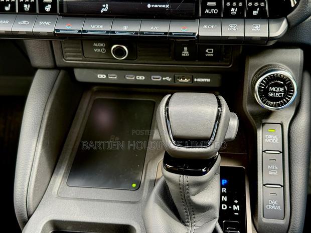 Toyota Land Cruiser Prado 2.8 2024 Silver