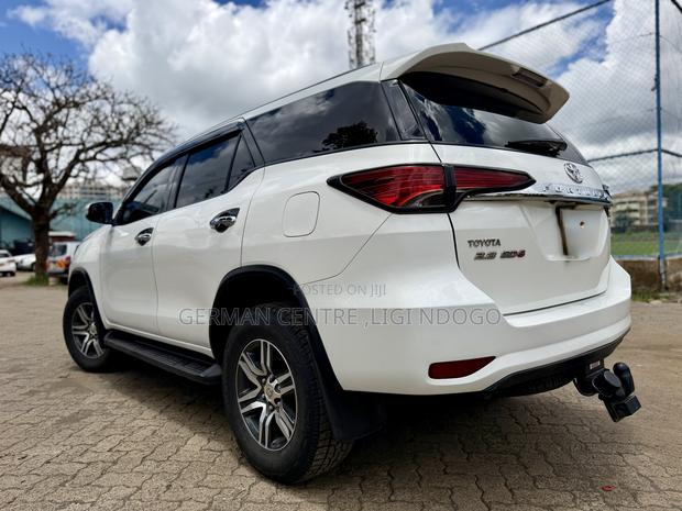 Toyota Fortuner 2019 White