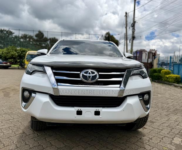 Toyota Fortuner 2019 White