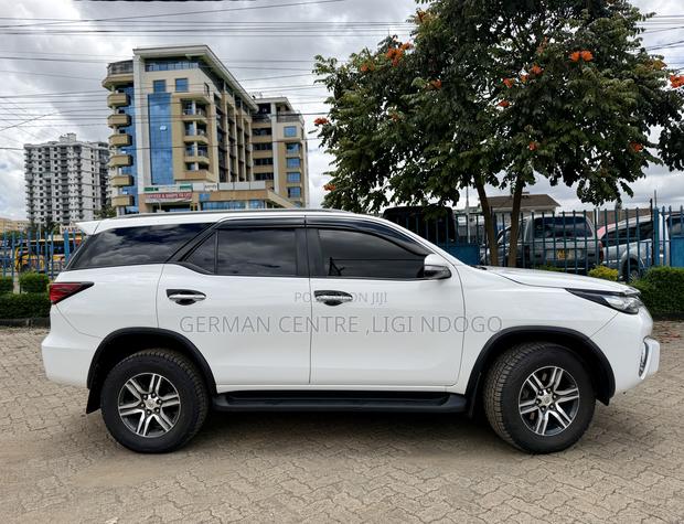 Toyota Fortuner 2019 White