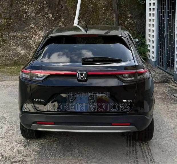 Honda Vezel 2018 Matt Black