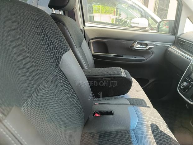 Daihatsu Move 2019 Silver