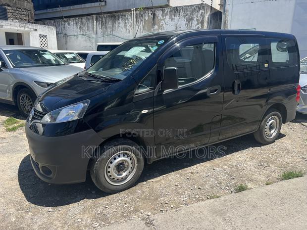 Nissan NV200 2019 Black